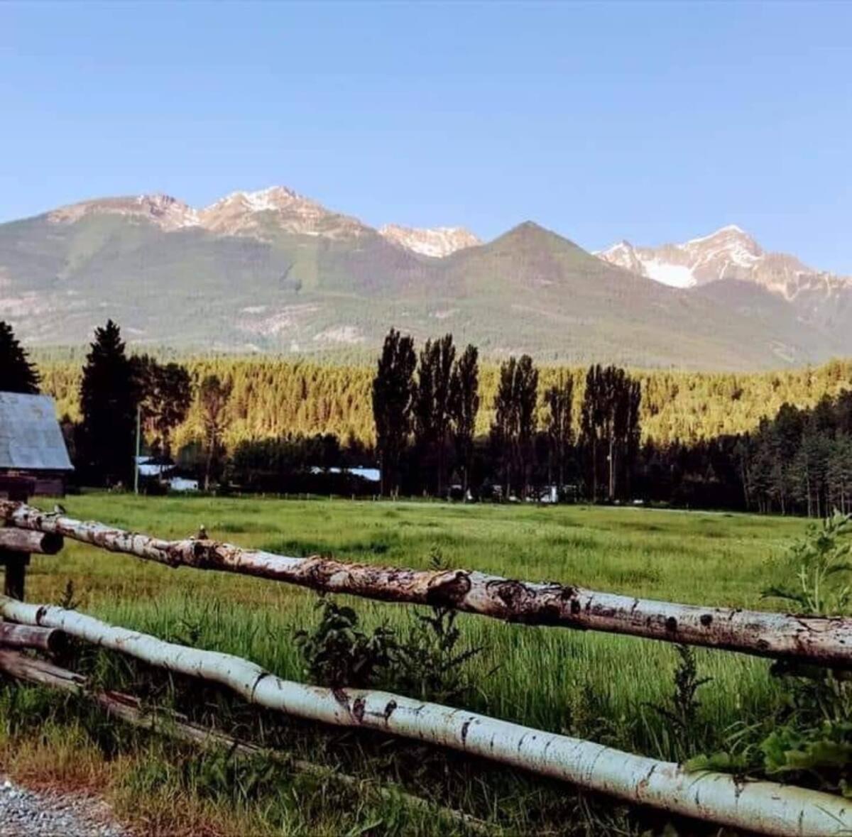 Golden Riverfront Campground Hotel Екстериор снимка