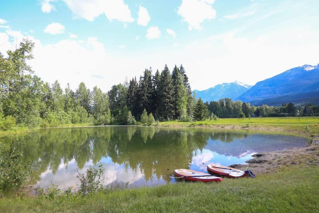 Golden Riverfront Campground Hotel Екстериор снимка